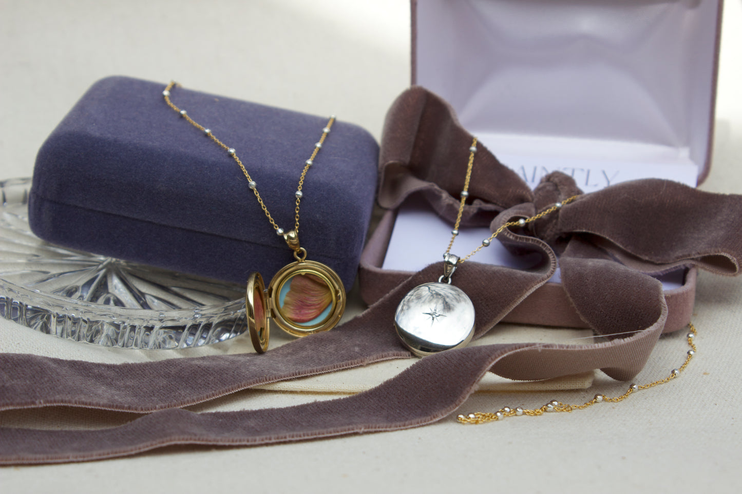 Customizable Locket for Mother's Day