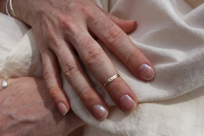 Whisper Midi Ring
