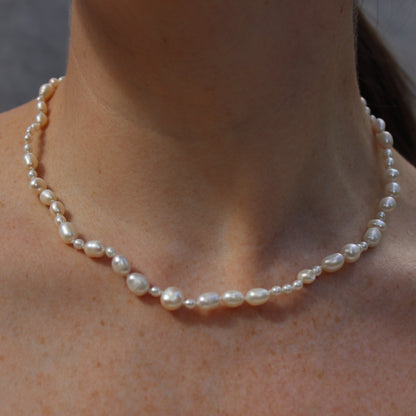 Bouquet Pearl Knotted Necklace