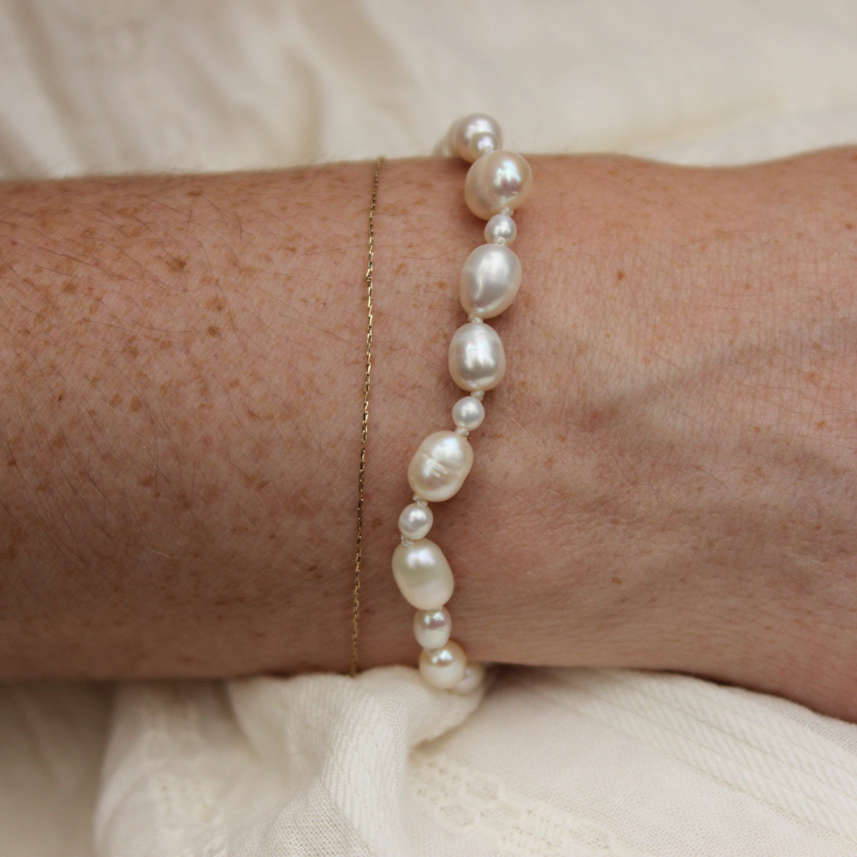 Bouquet Pearl Knotted Bracelet