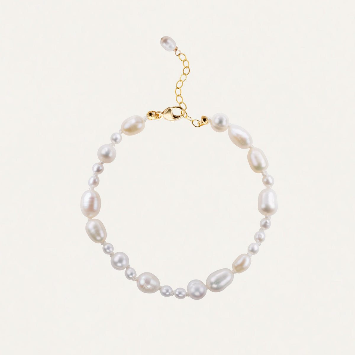 Bouquet Pearl Knotted Bracelet
