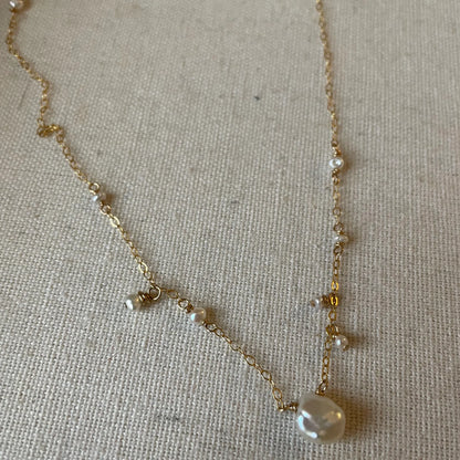 Short Whimsical Pearl Necklace in 14k gold filled